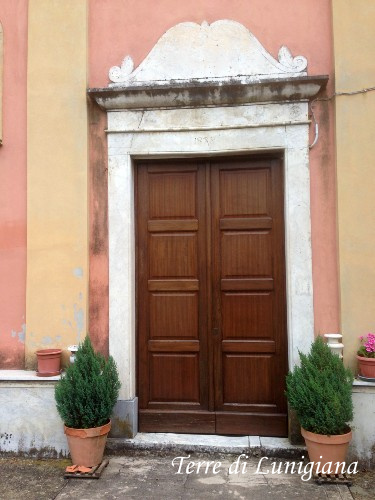 Il portale della chiesa di Careggia